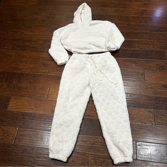 No Boundaries Pants - No Boundaries‎ Soft Cream Fleece Coord Womens size 4-6